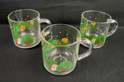 Лот из 3 прозрачных рождественских кружек с дизайном Holly & Pine Cone высотой 3,5 дюйма - Изображение 1 из 4