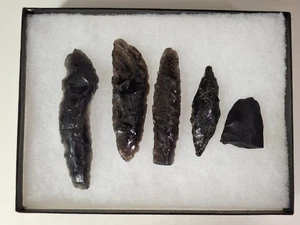 OBSIDIAN ARROWHEAD Artifacts *Stone Spear Points *Reproductions *Up to 4.3" - Picture 1 of 13