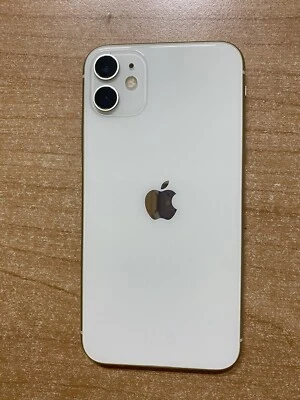 Apple iPhone 11 - 128GB - Bianco (Senza operatore) A2221 (CDMA + GSM) - Immagine 1 di 4