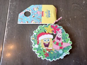 Neu mit Etikett Primark Spongebob und Patrick Kranz Holzornament - Bild 1 von 4