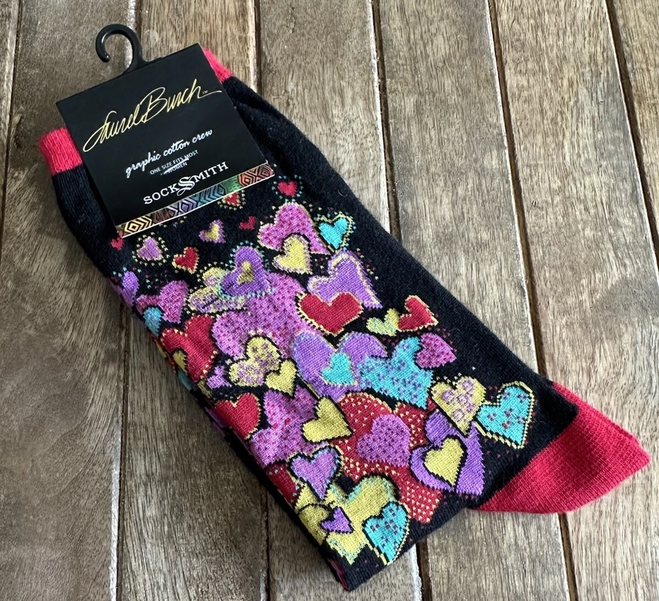 Nuevos calcetines Laurel Burch negros gráficos de algodón con corazones coloridos O/S Foto 1 de 4