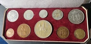 1953 UK Elizabeth II Crown to Farthing 10 Coin Proof Set in Original Box (#00030 - Picture 1 of 2