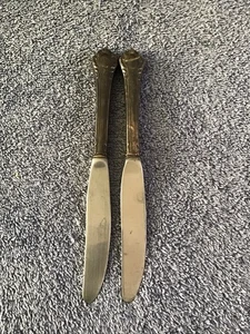 Lote 2 cuchillos plateados de recuerdo The Plaza Hotel esparcidores de queso NUEVA YORK CITY - Imagen 1 de 10