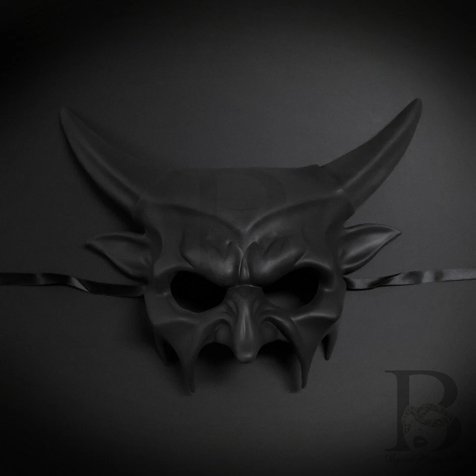 Máscara de mascarada de demonio diablo máscara negra para hombre Foto 1 de 4