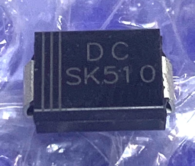 DC COMPONENTS SK510 Diodo SCHOTTKY 5A 100V DO-214AB SMD 5,8x7mm