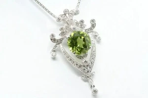 K18WG Pt 900 Peridot 3.85ct Melee Diamond 0.59ct Necklace Diamond Green August - Picture 1 of 11