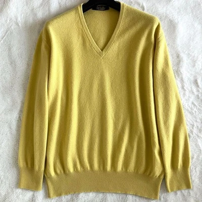 Suéter Loro Piana Bebé Cachemira Cuello en V Unisex Crema 48 años Foto 1 de 4