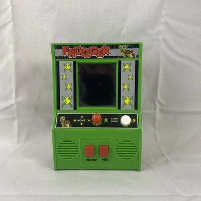 Frogger 复古迷你街机游戏电子手持玩具 — 第 1/3 张图片