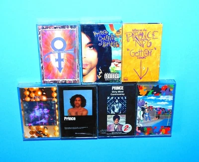 PRINCE--7 CASSETTES--CONTROVERSY, DIRTY MIND, AROUND THE WORLD, GRAFFITI BRIDGE Foto 1 de 4