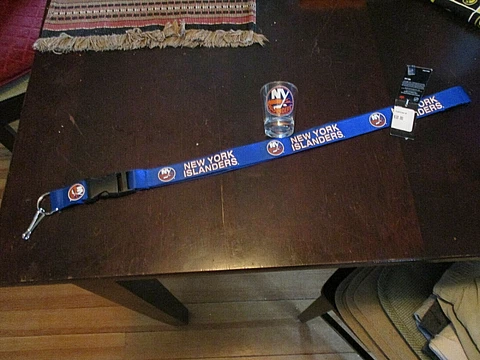 NWTS-NHL-NEW YORK ISLANDERS LANYARD,SAFETY CLIP,KEY CHAIN & NEW SHOT GLASS 2ozs Cover