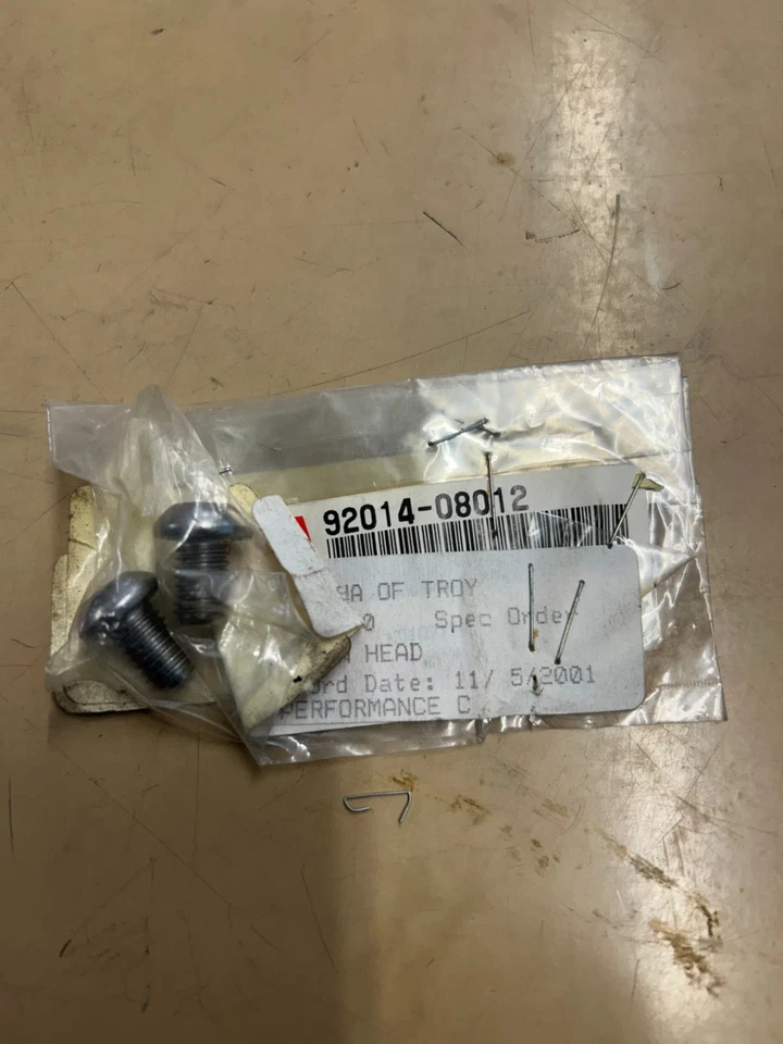 92014-08012 Yamaha OEM cárter perno R1 V estrella FJR FZ1 FZ8 MT03 R6 Foto 1 de 1