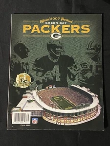 Green Bay Packers 2007 Yearbook Magazine Brett Favre - Picture 1 of 3
