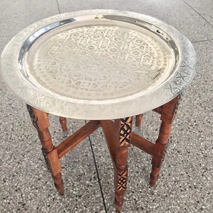 Mesa Bandeja Plateada Hecha a Mano Marroquí, Base Madera Plegable, Decoración Hogar Vintage - Imagen 1 de 8