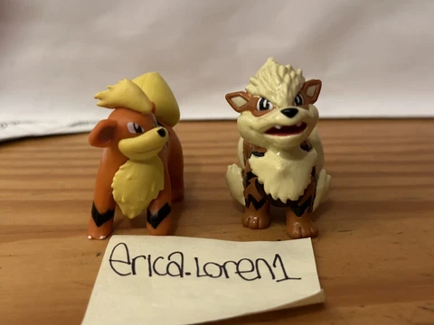 Growlithe and Arcanine Pokemon Figures Lot Tomy Cover