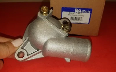 Carcasa del termostato de refrigeración del motor para Saab 9-3 9-5 900 9000 modelos 1994-2009 NUEVO Foto 1 de 4