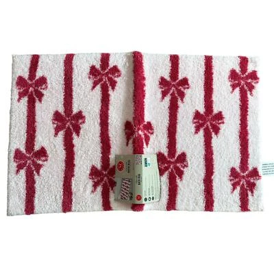 NUEVO CON ETIQUETAS ALFOMBRA DE BAÑO MARTHA STEWART ROSA ULTRAY SUAVE CON CINTAS ROJAS Foto 1 de 3