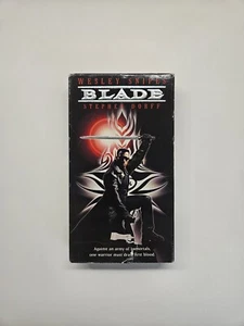Blade (VHS, 1998) - Picture 1 of 5