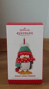 Hallmark Wiggly-Giggly Penguin 2013 adorno de Navidad - Imagen 1 de 1