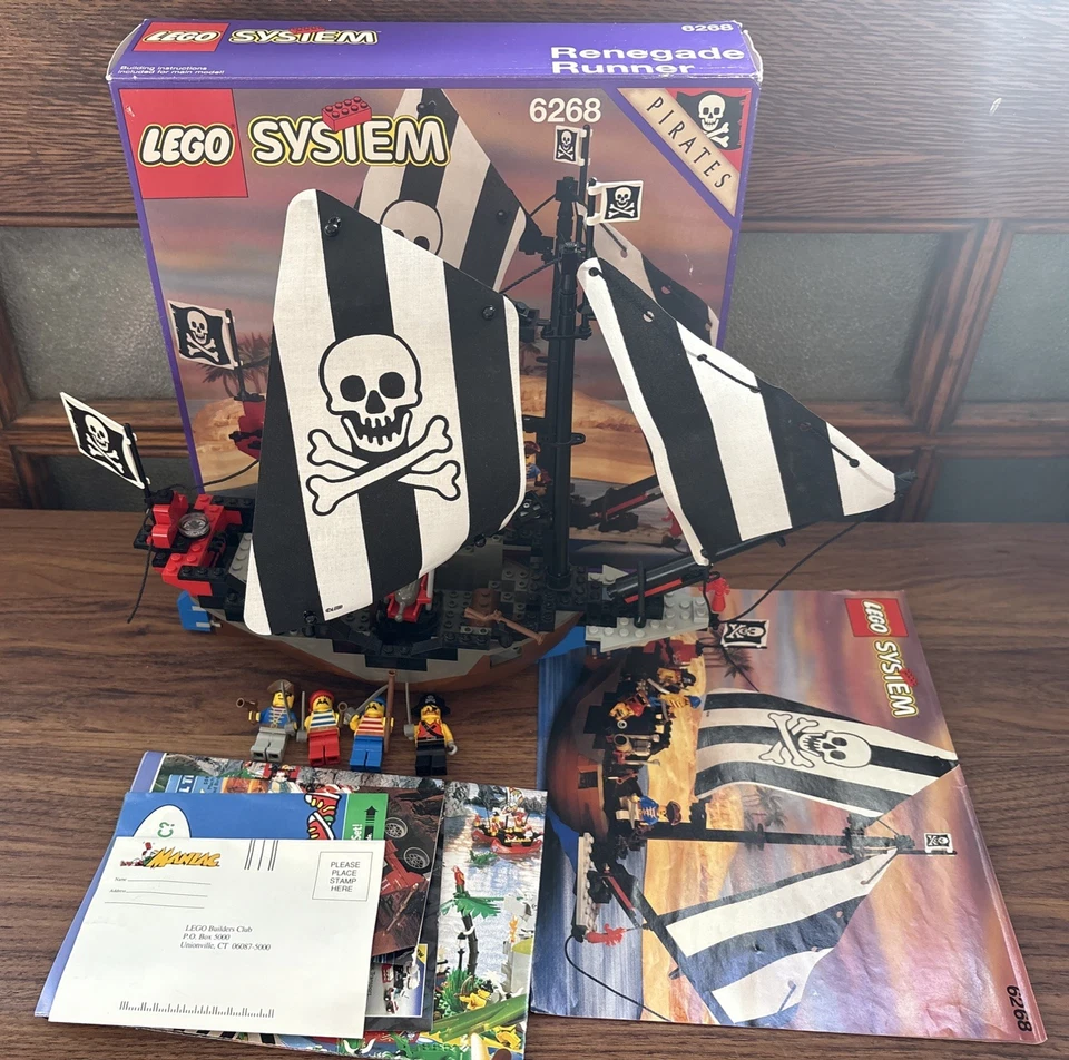 LEGO Renegade Runner 6268 Pirates Complete W/ All Original Promos - Image 1 of 4