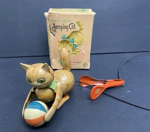 Vintage Tin Litho Metal Jumping Cat w/ remote by Line Mar Toys w/ W/Box - Picture 1 of 14
