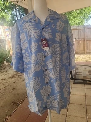 Edwards Shirt Mens Large  Blue Hawaiian Print Button Up Lightweight Shirt - Image 1 of 4