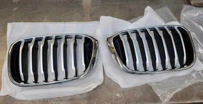  18-21 BMW X3 G01 2019-21 X4 G02 Front Bumper Grills  - Image 1 of 4