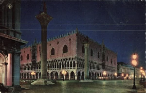 Postcard Italy Venice Ducal Palace at night - Picture 1 of 2