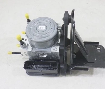 Volkswagen Golf 7 ABS Actuator 5Q0614517AA 5Q0907379AB - Image 1 of 4