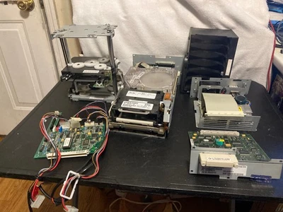 Sun Microsystems StorEDGE L280 Tape Library SCSI 1990s Vintage Solaris Parts Lot - Image 1 of 4