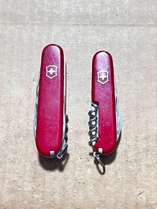 Lot of 2 Victorinox Swiss Army knives - Climber - Sportsman - Picture 1 of 15