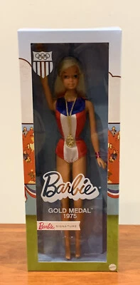 NUEVO en Caja Barbie Medalla de Oro Muñeca Barbie 1975 Reproducción Foto 1 de 4