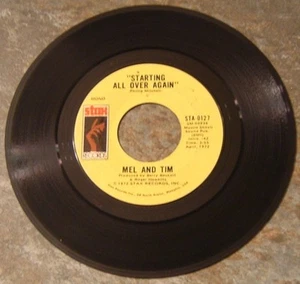 Northern Soul 45 RPM By Mel & Tim, "Starting All Over Again" on Stax - Picture 1 of 2