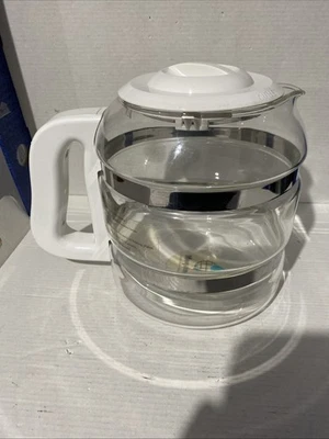 Megahome Water Distiller Replacement Glass Carafe Pitcher & Lid White 4 Liter - Image 1 of 4