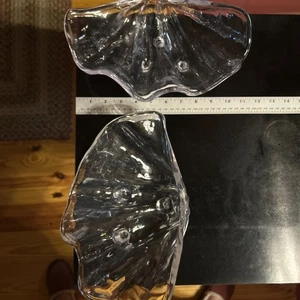 Cuenco con patas de plástico duro Lucite acrílico transparente vintage con forma de almeja 11" x 7" - Imagen 1 de 4