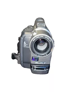 Sony Video Camera Handycam Hi8 CCD-TRV95/TRV99 - Picture 1 of 7