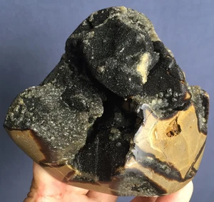 862g OTTIMO!!! Pietra Drago Settario Naturale Enorme Geode Cristallolizzato ip0612 - Foto 1 di 12