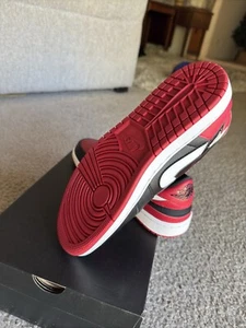 Jordan 1 Low FlyEase - Picture 1 of 13
