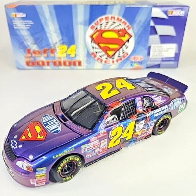 1:32 Jeff Gordon 24 DuPont Superman ChromaLusion aço azul 1999 NASCAR ação - Imagem 1 de 4
