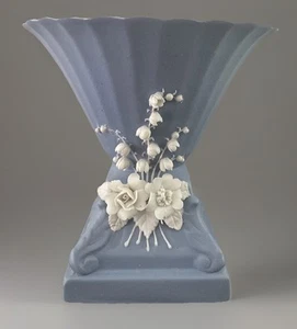 French Provincial LEFTON'S Wedgwood Blue & White Roses COMPOTE VASE 5.5/4 Read - Picture 1 of 11