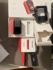 insta 360 ONE 4K EDITION + 1 batteria originale e carica batterie doppio - Foto 1 di 6