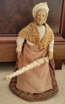 Ancien Santon Provençal Femme Fileuse 33 cm Terre Cuite Socle en Bois Collection - Photo 1/4