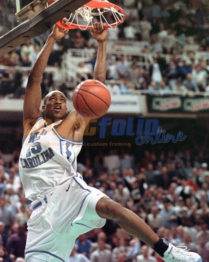 North Carolina Tar Heels VINCE CARTER Glossy 8x10 Photo Basketball Print - Image 1 of 1
