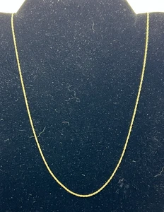 Collar de cadena de eslabones finos delicados de oro amarillo de 10 quilates de 18" - Imagen 1 de 3