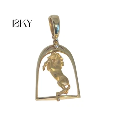 Colgante/potenciador Carrera y Carrera de diamantes de caballo de oro amarillo de 18 quilates Foto 1 de 3