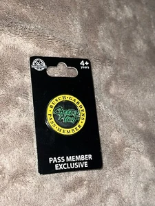 π Busch Gardens Cheetah Hunt Pass Member Exclusive Pin Badge Collectible NEW - Foto 1 di 4