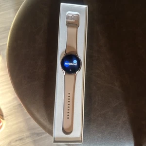 Samsung Galaxy Watch4 SM-R865 40mm Aluminum Case with Sport Band - Pink Gold... - Picture 1 of 3