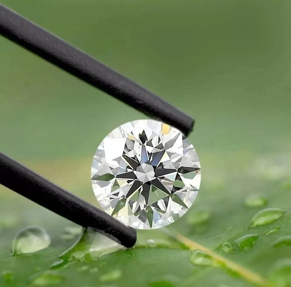 Lab Grown IGI Certified 1 Ct Diamond VVS2 Clarity D Color Round Brilliant #ROD4 - Image 1 of 4