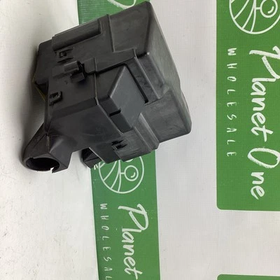 2004-2006 NISSAN ALTIMA 2.5L AT UNDER HOOD FUSE BOX 7154708230 OEM - Image 1 of 4