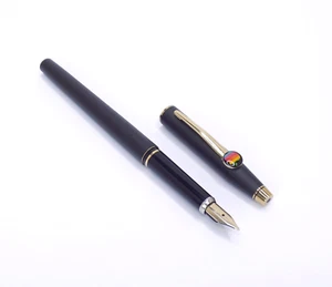 VINTAGE CROSS CLASSIC CENTURY MATTE FOUNTAIN PEN 'APPLE MACINTOSH LOGO' - Picture 1 of 9