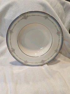 LISA Rimmed Soup Bowl ROYAL DOULTON 8-1/4" Discontinued 1998 - Picture 1 of 4